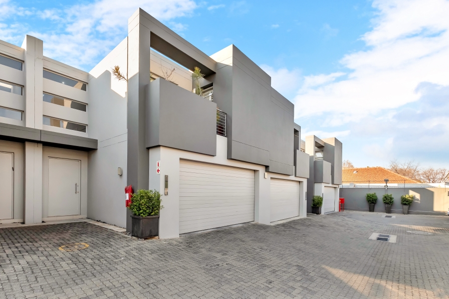 3 Bedroom Property for Sale in Atholl Gauteng