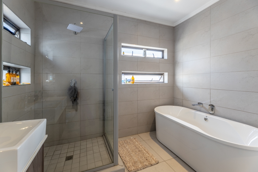 3 Bedroom Property for Sale in Bryanston Gauteng