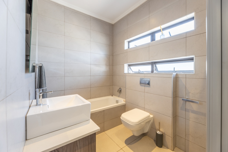 3 Bedroom Property for Sale in Bryanston Gauteng