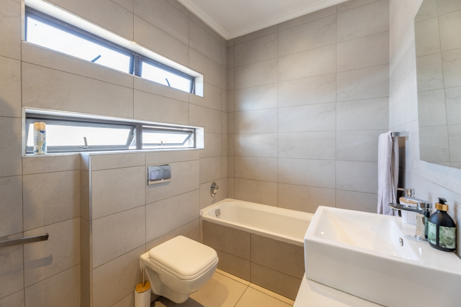3 Bedroom Property for Sale in Bryanston Gauteng