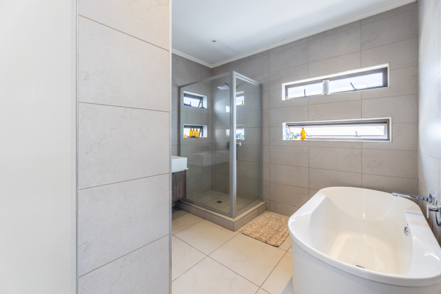 3 Bedroom Property for Sale in Bryanston Gauteng