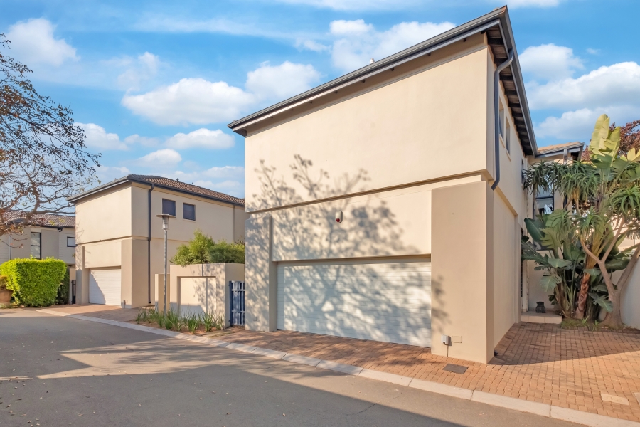 3 Bedroom Property for Sale in Wendywood Gauteng