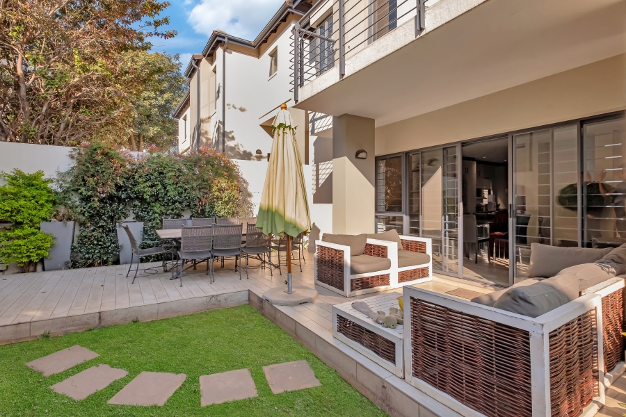 3 Bedroom Property for Sale in Wendywood Gauteng