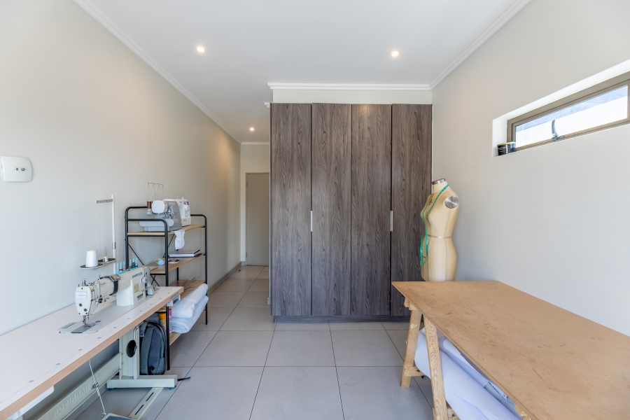 3 Bedroom Property for Sale in Bryanston Gauteng