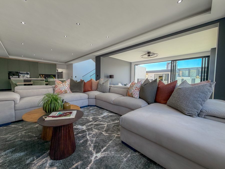 4 Bedroom Property for Sale in Midstream Heights Gauteng