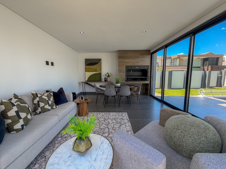 4 Bedroom Property for Sale in Midstream Heights Gauteng