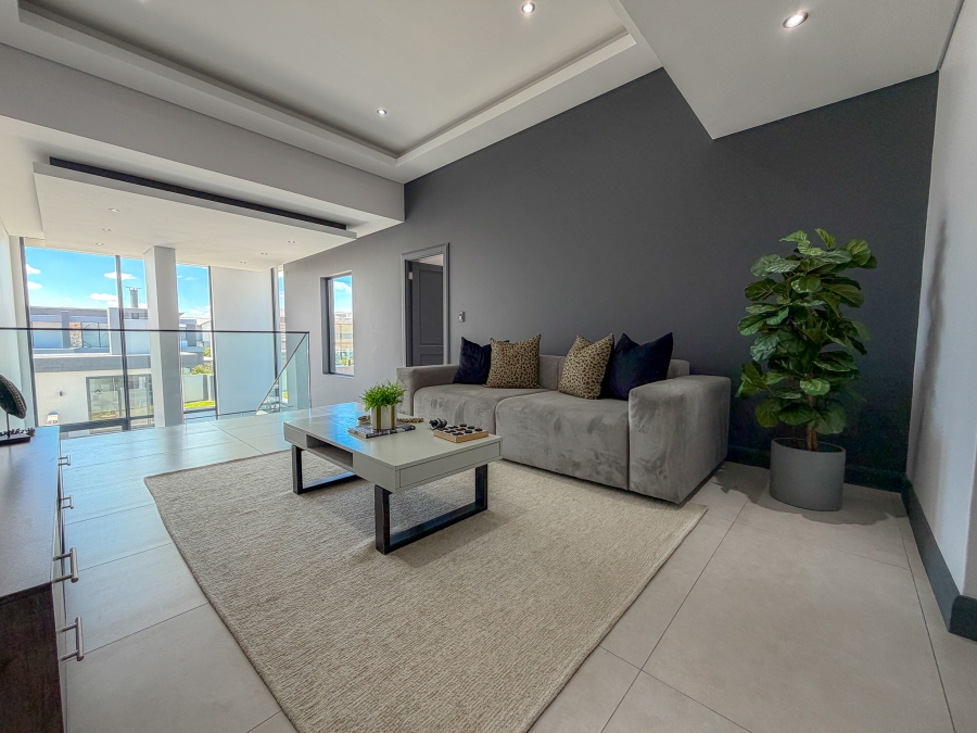 4 Bedroom Property for Sale in Midstream Heights Gauteng