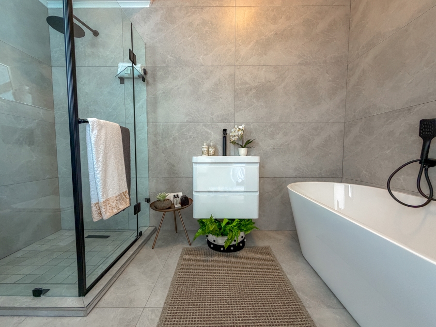 4 Bedroom Property for Sale in Midstream Heights Gauteng