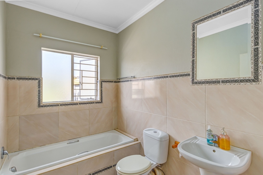 3 Bedroom Property for Sale in North Riding Gauteng