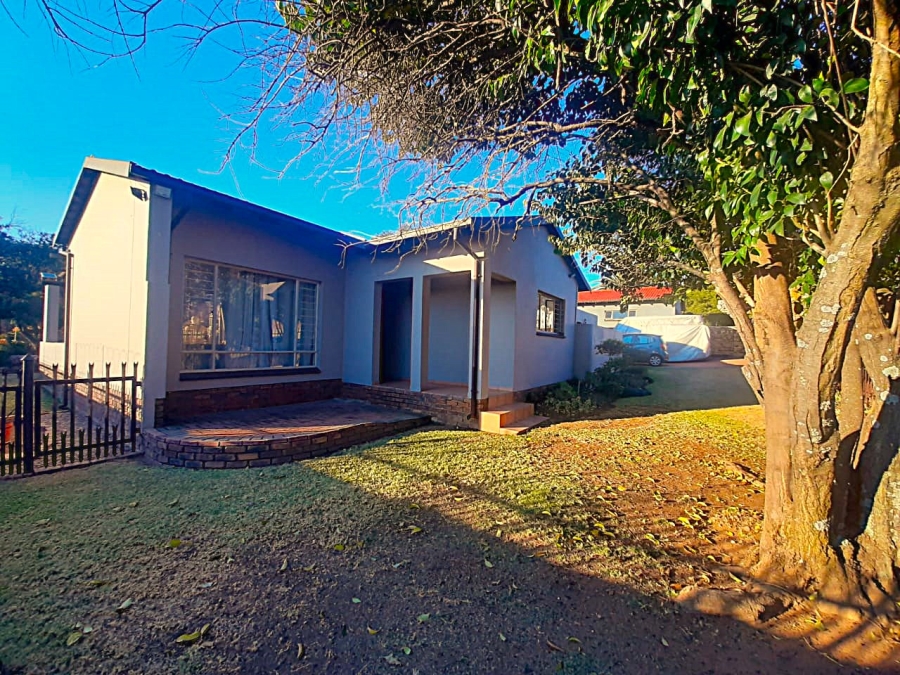 3 Bedroom Property for Sale in Rooihuiskraal Gauteng