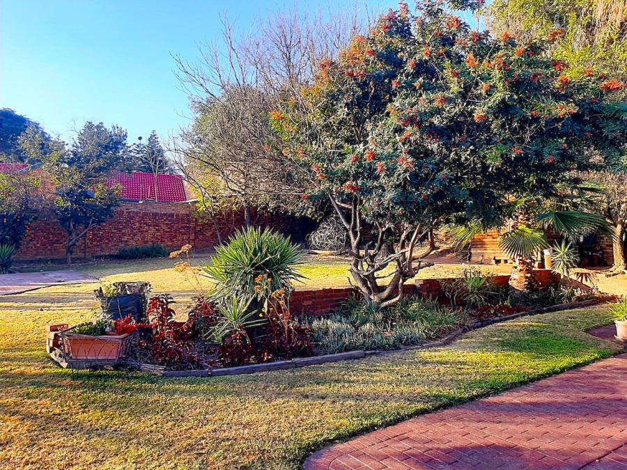 3 Bedroom Property for Sale in Rooihuiskraal Gauteng