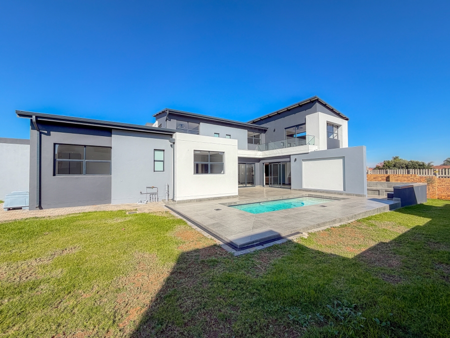 4 Bedroom Property for Sale in Midstream Heights Gauteng