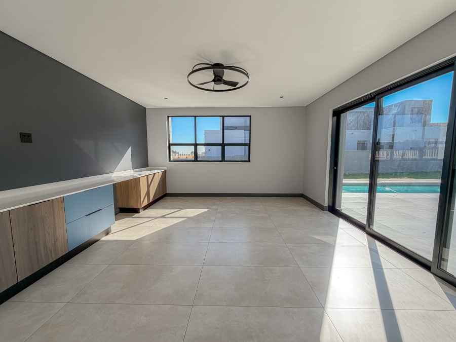 4 Bedroom Property for Sale in Midstream Heights Gauteng