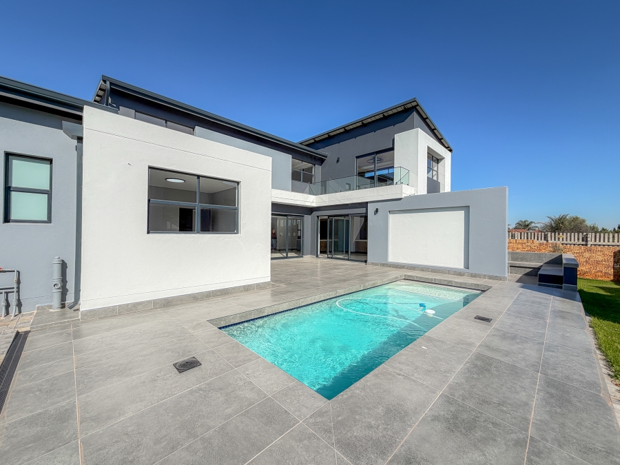 4 Bedroom Property for Sale in Midstream Heights Gauteng