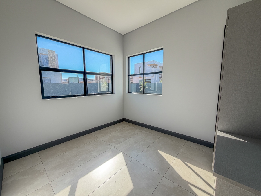 4 Bedroom Property for Sale in Midstream Heights Gauteng