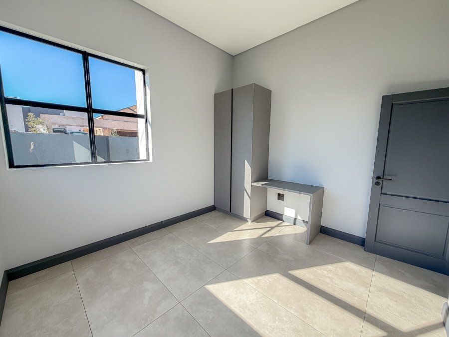 4 Bedroom Property for Sale in Midstream Heights Gauteng