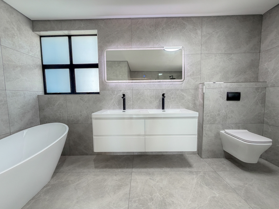 4 Bedroom Property for Sale in Midstream Heights Gauteng