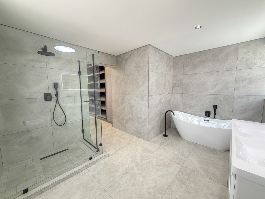 4 Bedroom Property for Sale in Midstream Heights Gauteng