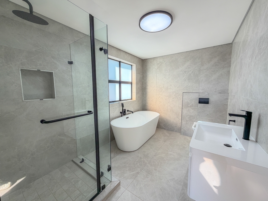 4 Bedroom Property for Sale in Midstream Heights Gauteng