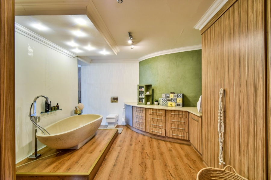 4 Bedroom Property for Sale in Midstream Estate Gauteng