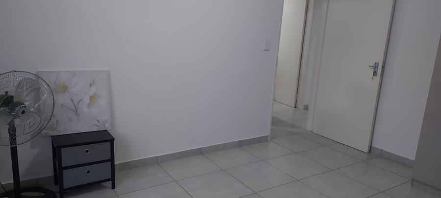 To Let 3 Bedroom Property for Rent in Cloverdene Gauteng
