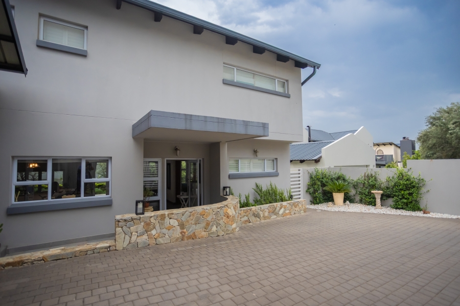 To Let 3 Bedroom Property for Rent in Waterfall Country Village Gauteng