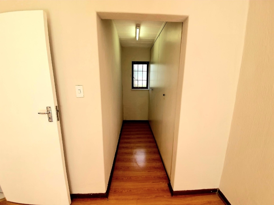 1 Bedroom Property for Sale in Morningside Gauteng