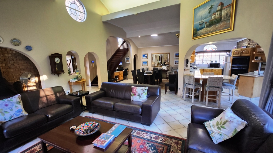 5 Bedroom Property for Sale in Eldoraigne Gauteng