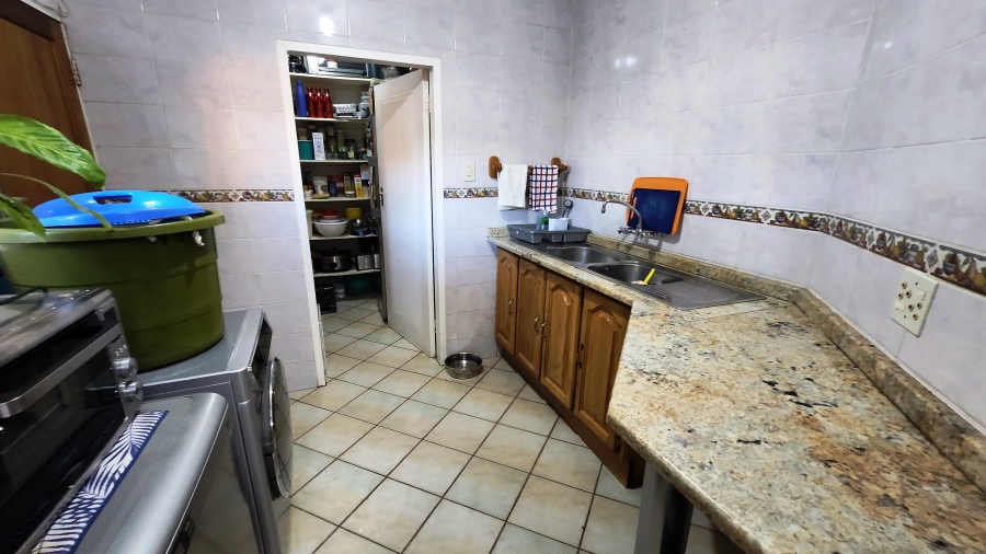5 Bedroom Property for Sale in Eldoraigne Gauteng