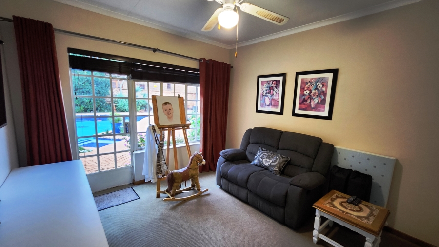 5 Bedroom Property for Sale in Eldoraigne Gauteng