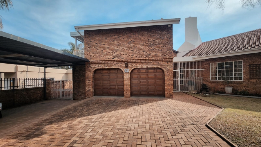 5 Bedroom Property for Sale in Eldoraigne Gauteng