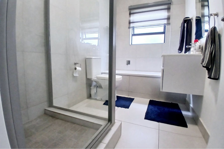 2 Bedroom Property for Sale in Fourways Gauteng