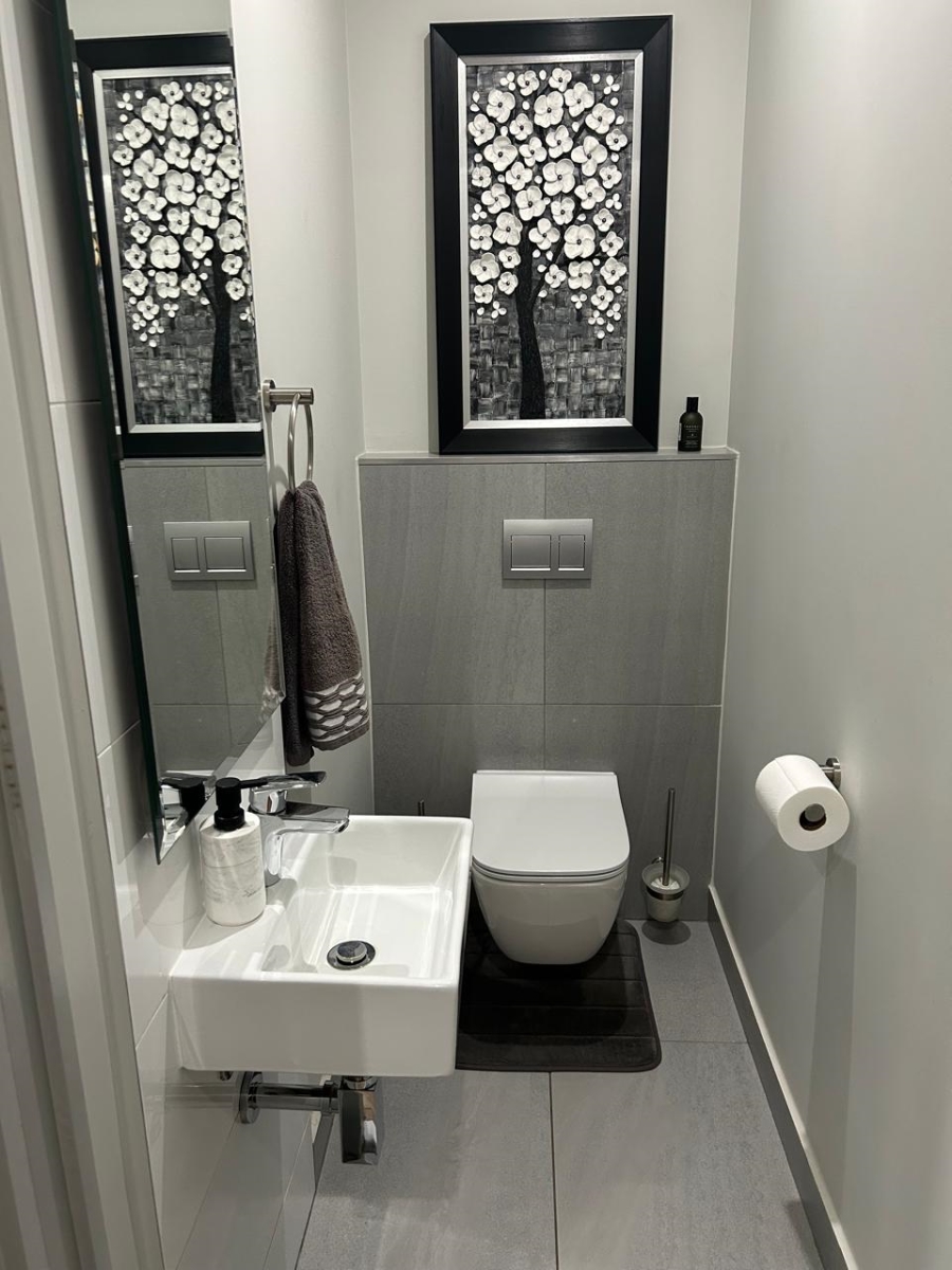 To Let 2 Bedroom Property for Rent in Ascend to Midstream Gauteng