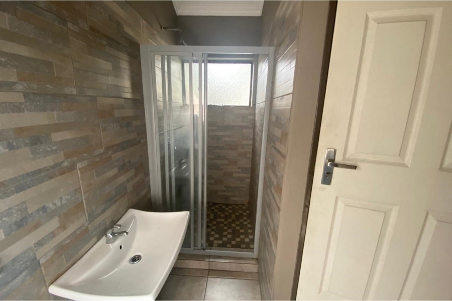 To Let 1 Bedroom Property for Rent in Erasmus Gauteng
