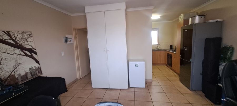 1 Bedroom Property for Sale in Kosmosdal Gauteng