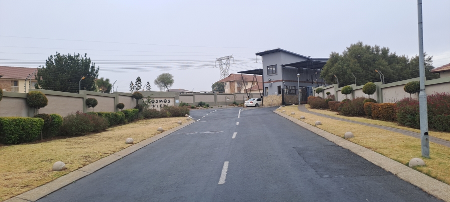 1 Bedroom Property for Sale in Kosmosdal Gauteng