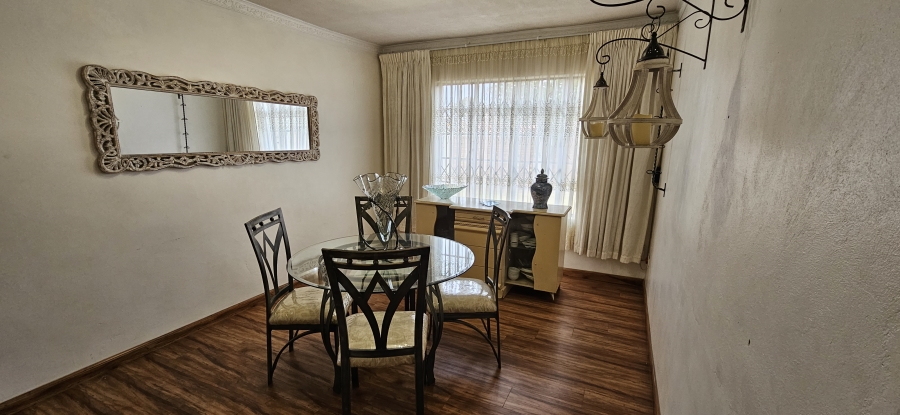 4 Bedroom Property for Sale in General Albertspark Gauteng