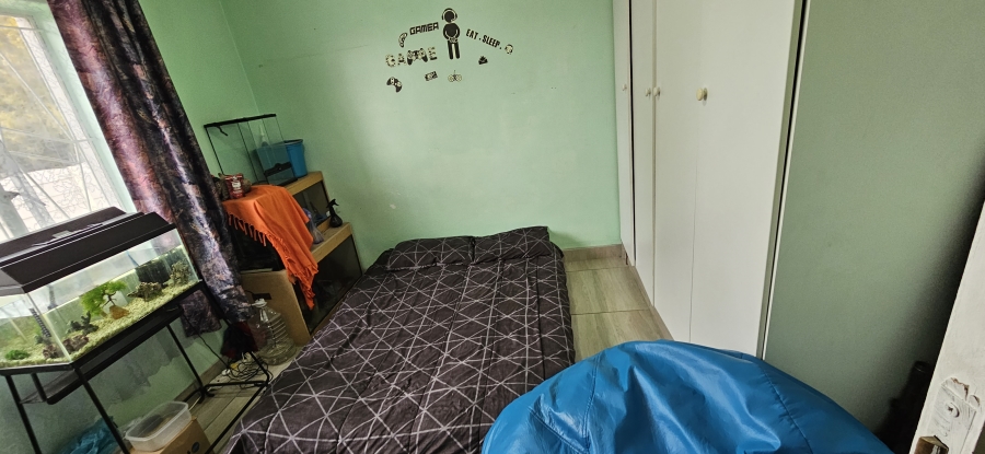 4 Bedroom Property for Sale in General Albertspark Gauteng