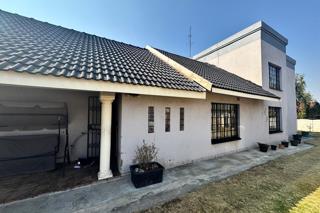 4 Bedroom Property for Sale in General Albertspark Gauteng