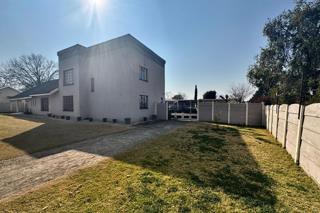4 Bedroom Property for Sale in General Albertspark Gauteng