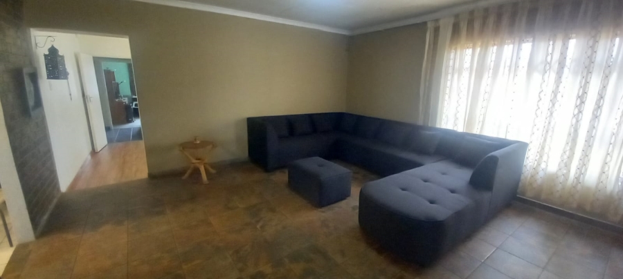 4 Bedroom Property for Sale in General Albertspark Gauteng
