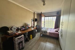 4 Bedroom Property for Sale in General Albertspark Gauteng
