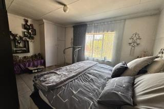 4 Bedroom Property for Sale in General Albertspark Gauteng