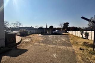 4 Bedroom Property for Sale in General Albertspark Gauteng