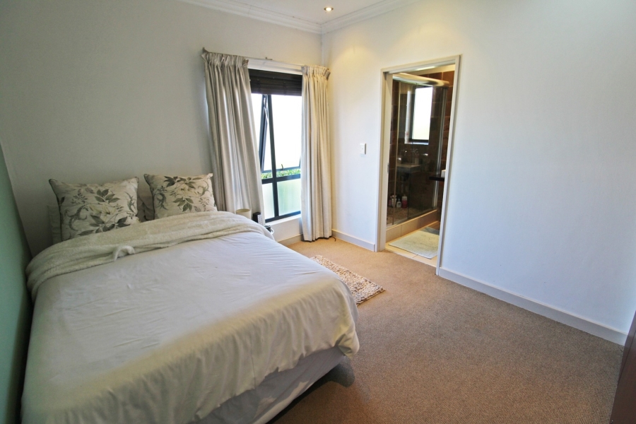 To Let 2 Bedroom Property for Rent in Bryanston Gauteng