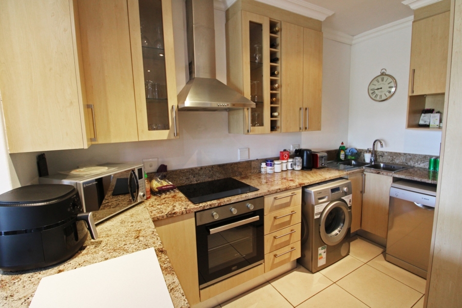 To Let 2 Bedroom Property for Rent in Bryanston Gauteng