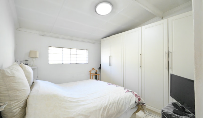 2 Bedroom Property for Sale in Essexwold Gauteng