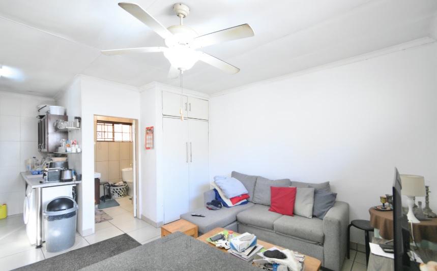 2 Bedroom Property for Sale in Essexwold Gauteng