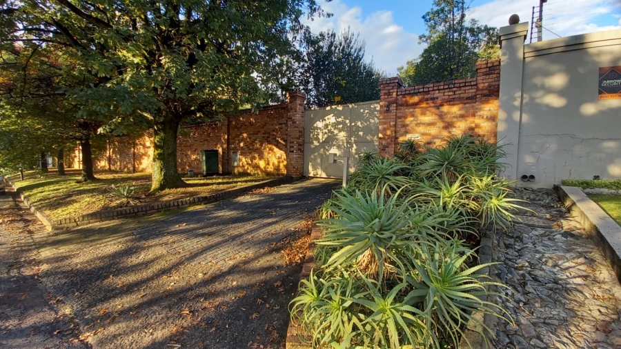2 Bedroom Property for Sale in Essexwold Gauteng