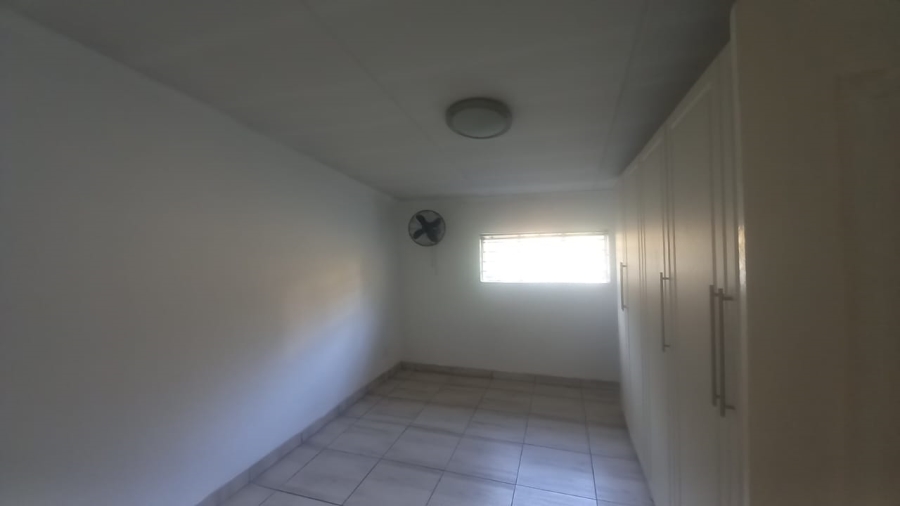 2 Bedroom Property for Sale in Essexwold Gauteng